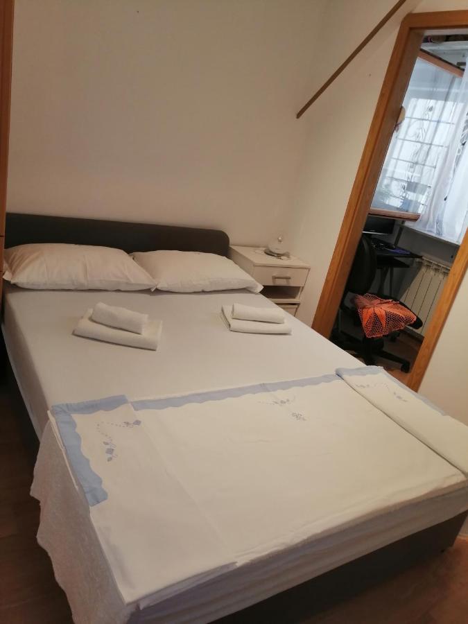 Apartment Sara Capodistria Esterno foto